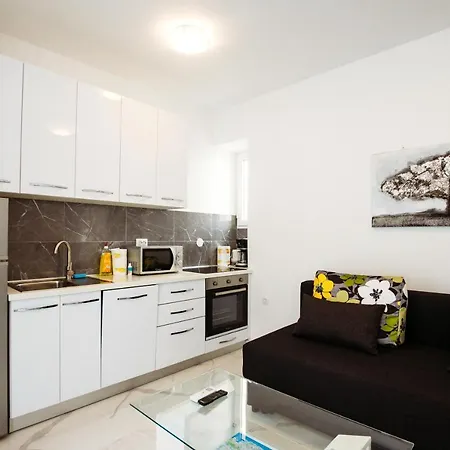 Apartman M With Balkon Apartment Zadar