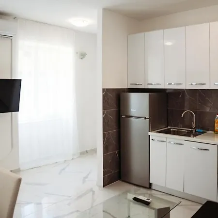 Apartman M With Balkon Apartment Zadar